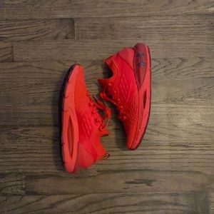 Under Armor Phantom running/lifestyle shoe